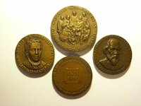 Настольная бронзовая медаль -московское нумизматическое общество