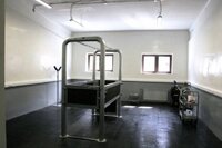 Недорогая литая резиновая плитка для сборки пола в гаражный бокс