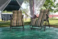 Пластиковые плиты для сборных дачных дорожек и настила для патио