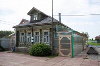 Участок с двумя домами